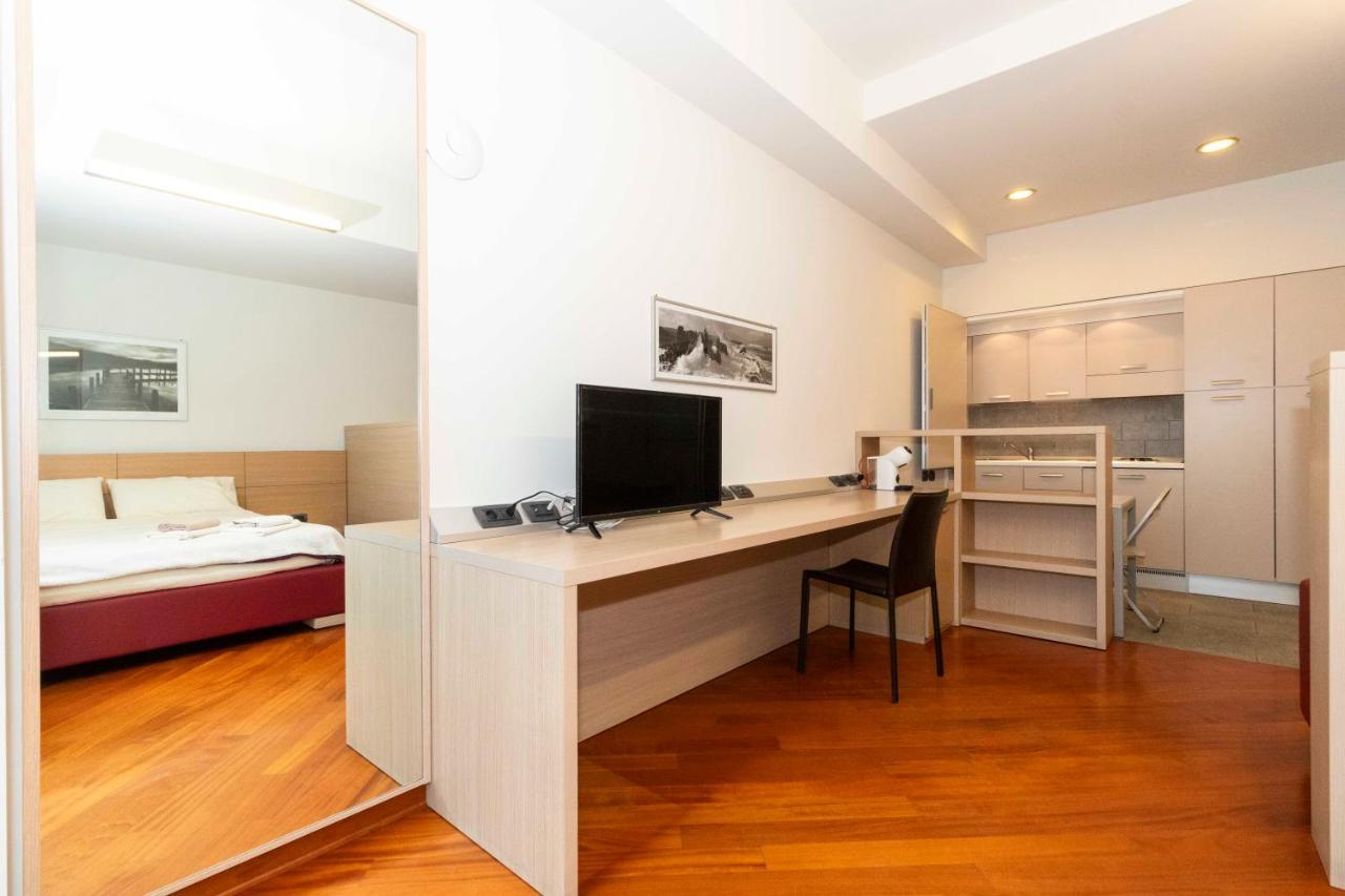 Loft 53 CON PARCHEGGIO PRIVATO IN STRUTTURA Torino Esterno foto