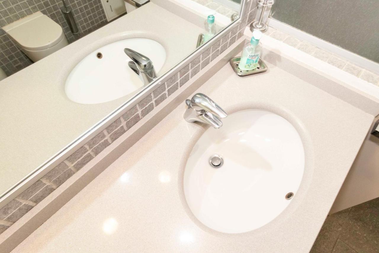 Loft 53 CON PARCHEGGIO PRIVATO IN STRUTTURA Torino Esterno foto