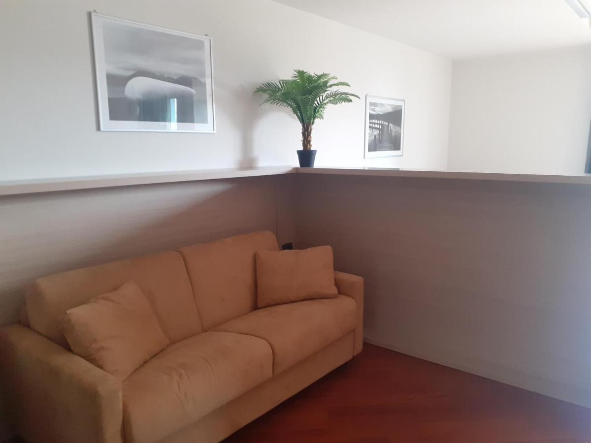 Loft 53 CON PARCHEGGIO PRIVATO IN STRUTTURA Torino Esterno foto